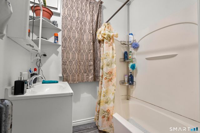 865 Iranistan Avenue, Bridgeport, CT 06604