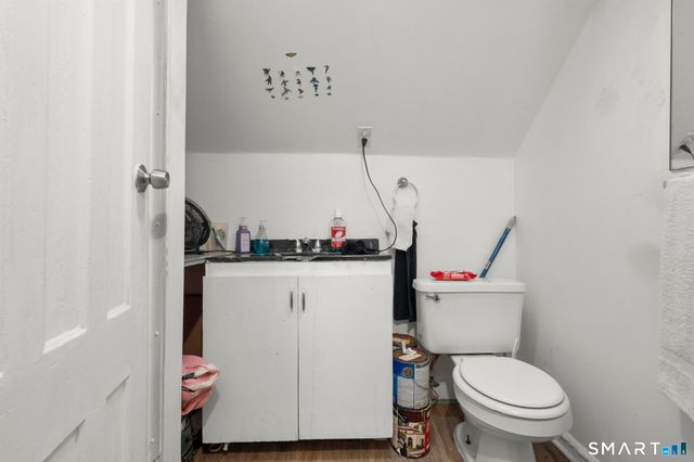 865 Iranistan Avenue, Bridgeport, CT 06604