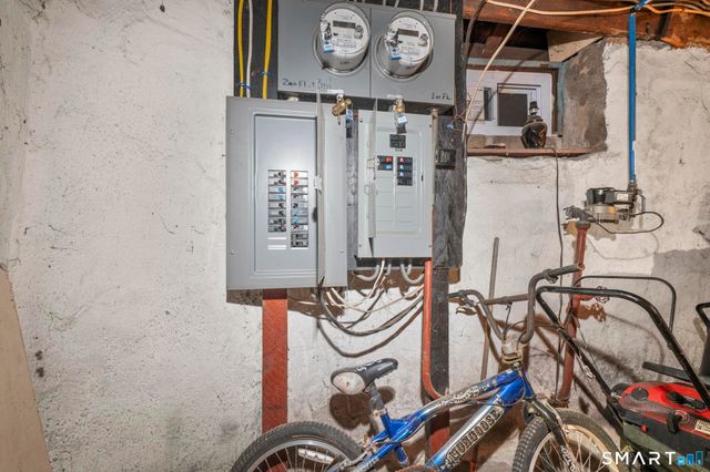 865 Iranistan Avenue, Bridgeport, CT 06604