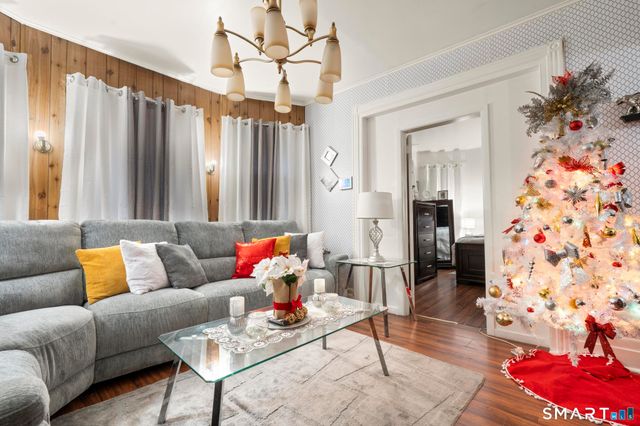 865 Iranistan Avenue, Bridgeport, CT 06604