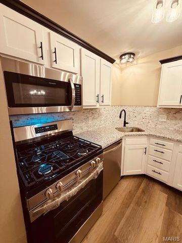 1445 Whispering Creek Drive C, Ballwin, MO 63021