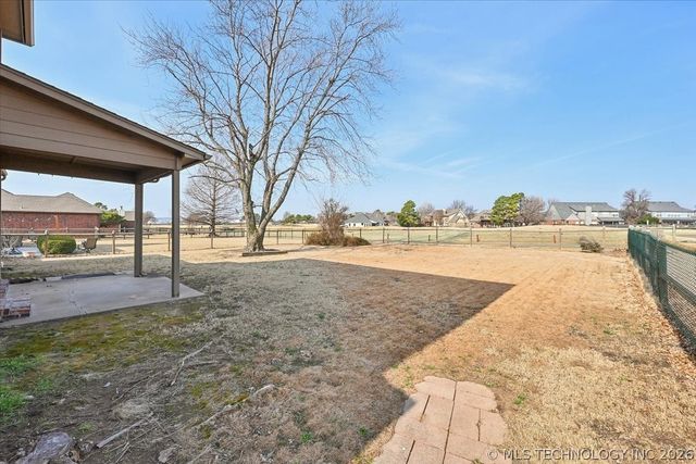 1400 W Granger Street, Broken Arrow, OK 74012