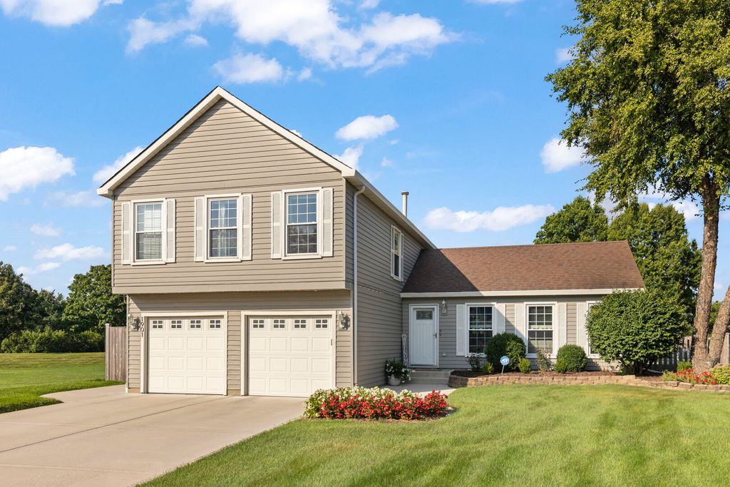 1901 CLYDESDALE Drive, Wheaton, IL 60189 — photo 2
