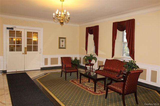 76-36 113th Street 4P, Forest Hills, NY 11375
