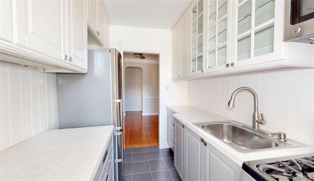 76-36 113th Street 4P, Forest Hills, NY 11375