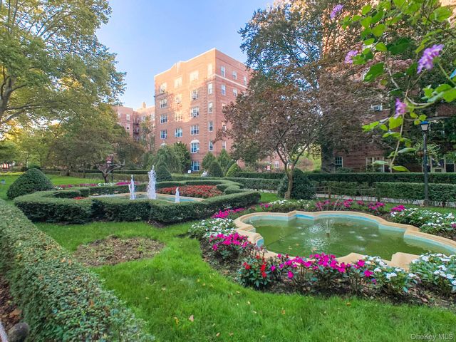 76-36 113th Street 4P, Forest Hills, NY 11375
