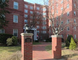 76-36 113th Street 4P, Forest Hills, NY 11375