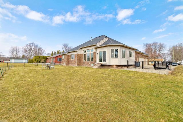 52163 Base Street, New Baltimore, MI 48047