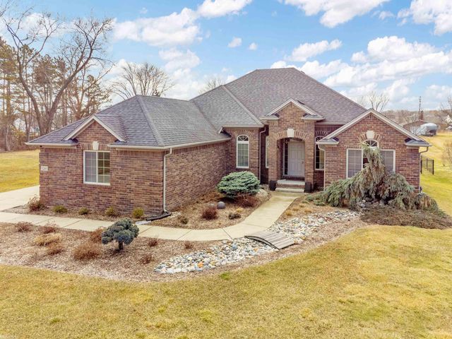 52163 Base Street, New Baltimore, MI 48047