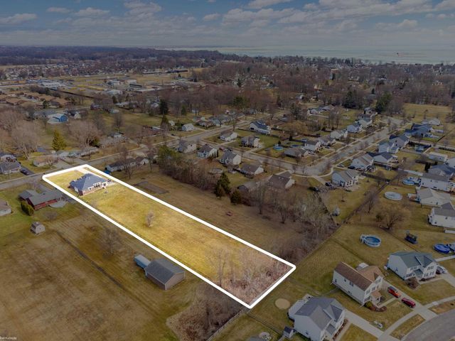 52163 Base Street, New Baltimore, MI 48047