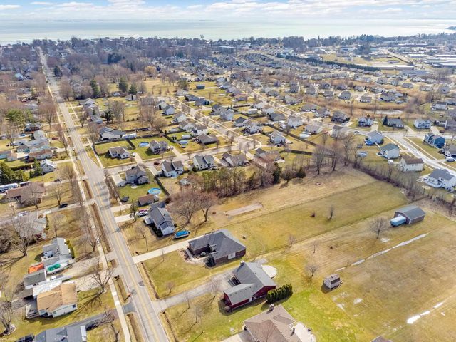 52163 Base Street, New Baltimore, MI 48047