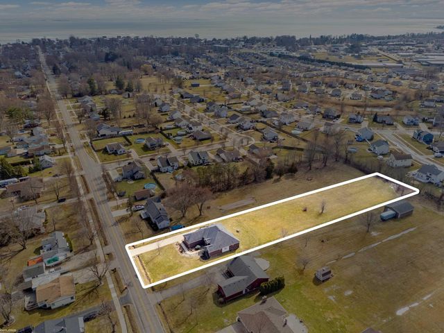 52163 Base Street, New Baltimore, MI 48047