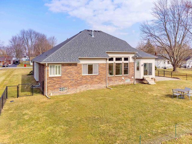 52163 Base Street, New Baltimore, MI 48047