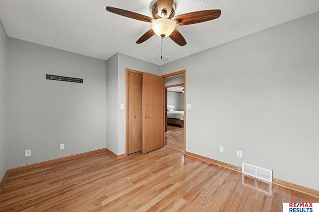 2415 Parkview Drive, Fremont, NE 68025