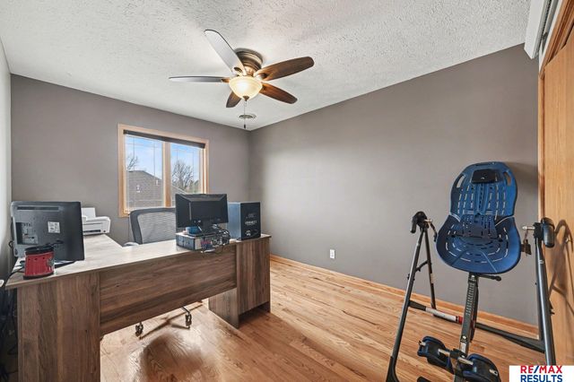 2415 Parkview Drive, Fremont, NE 68025