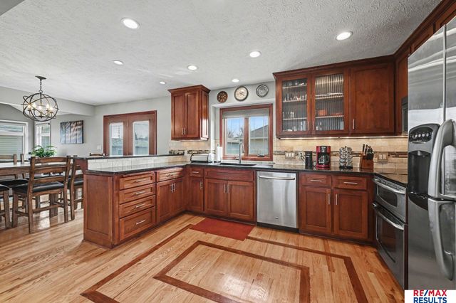 2415 Parkview Drive, Fremont, NE 68025