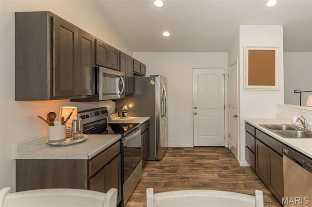 162 Williamsburg Lane, Troy, MO 63379