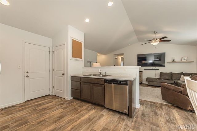 162 Williamsburg Lane, Troy, MO 63379