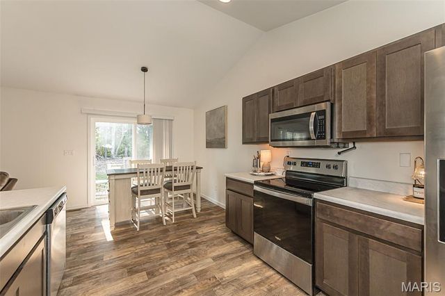162 Williamsburg Lane, Troy, MO 63379
