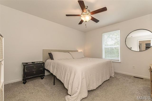 162 Williamsburg Lane, Troy, MO 63379