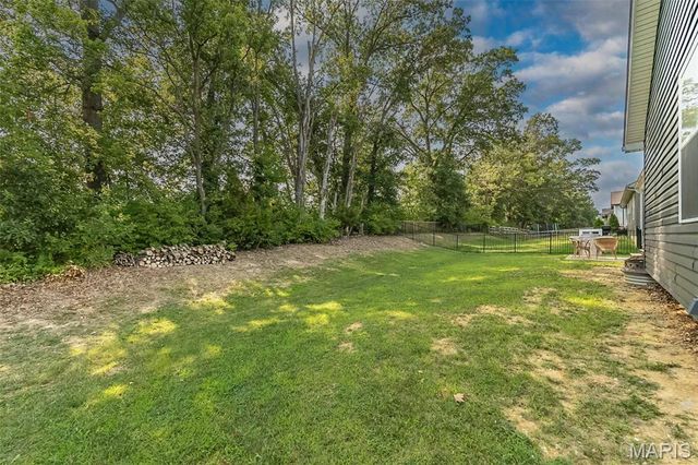 162 Williamsburg Lane, Troy, MO 63379