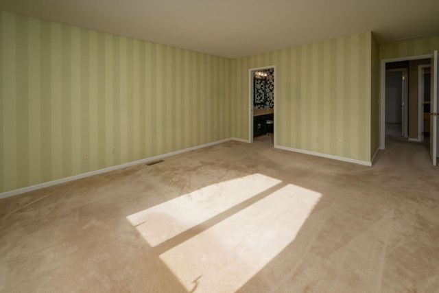 9536 Ledge Wood Court, Fort Wayne, IN 46804