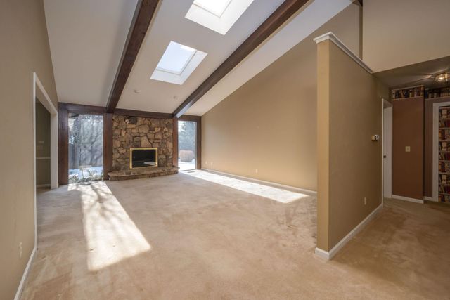 9536 Ledge Wood Court, Fort Wayne, IN 46804