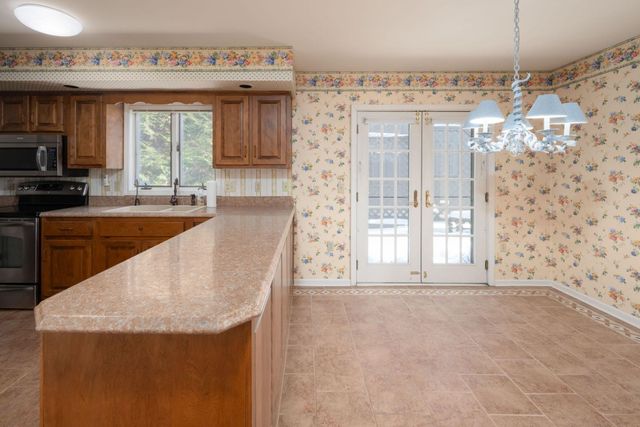 9536 Ledge Wood Court, Fort Wayne, IN 46804