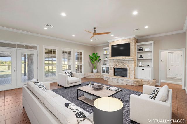 1397 Ole School Parkway, Crawford, TX 76638