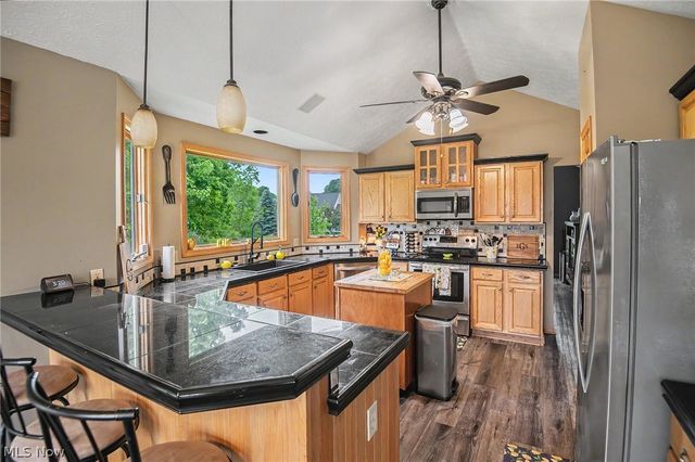 1107 Shannon Lane, Salem, OH 44460
