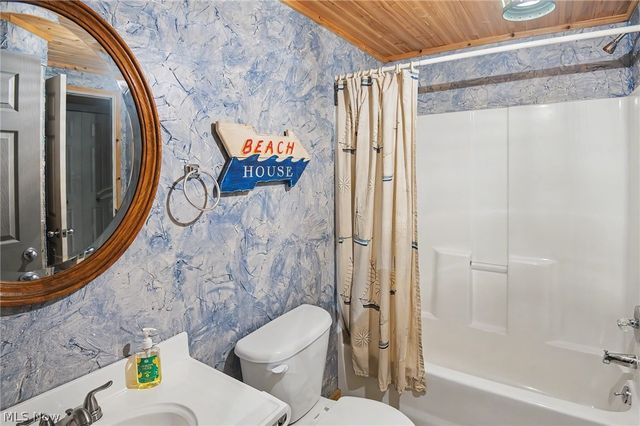 1107 Shannon Lane, Salem, OH 44460
