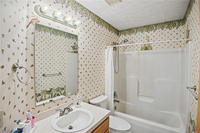 1107 Shannon Lane, Salem, OH 44460