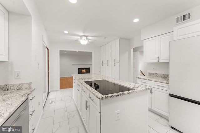 11120 TATTERSALL TRL, Oakton, VA 22124