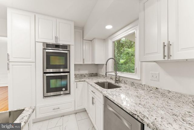 11120 TATTERSALL TRL, Oakton, VA 22124