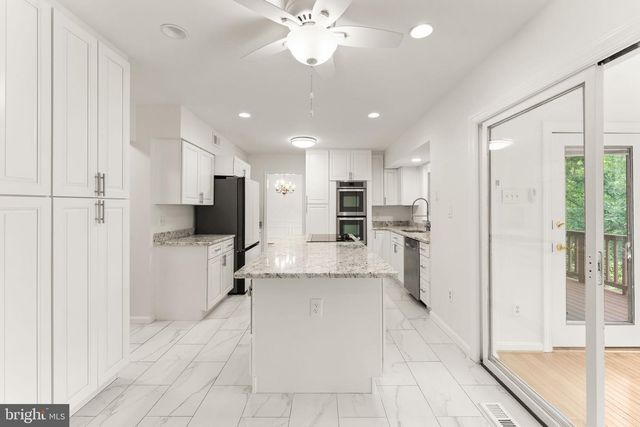 11120 TATTERSALL TRL, Oakton, VA 22124