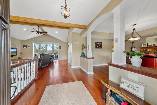 2575 Back ROAD, Burlington, WI 53105