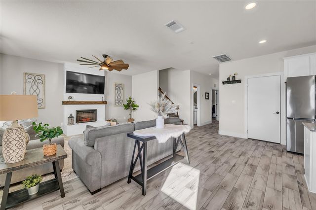 624 Saturnia DR, Georgetown, TX 78628