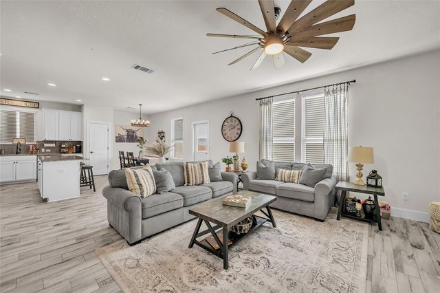 624 Saturnia DR, Georgetown, TX 78628