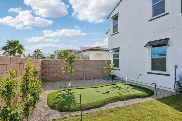 74404 Nichols Drive, Palm Desert, CA 92211