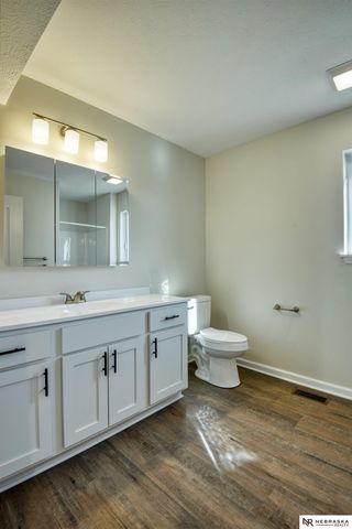 2901 Parker Street, Omaha, NE 68111