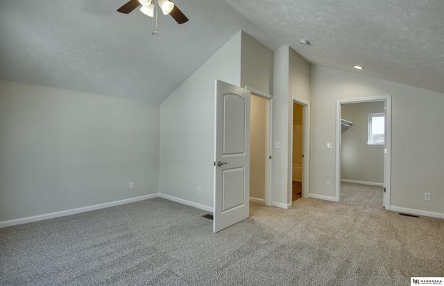 2901 Parker Street, Omaha, NE 68111