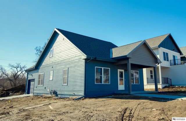 2901 Parker Street, Omaha, NE 68111