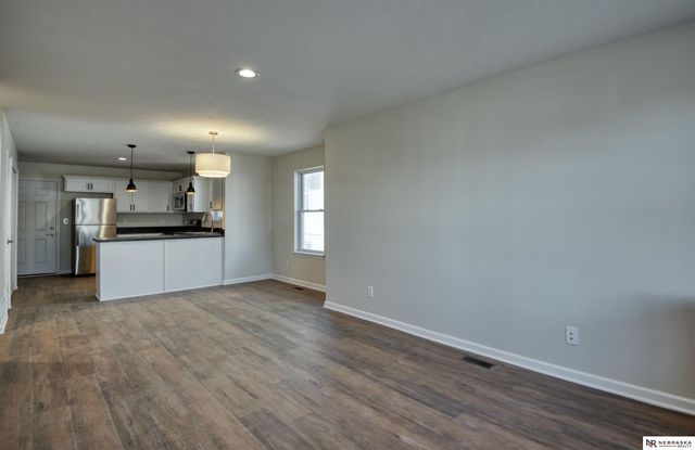 2901 Parker Street, Omaha, NE 68111