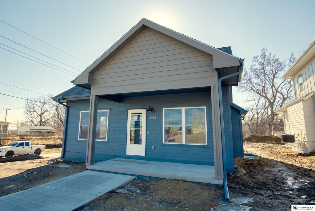 2901 Parker Street, Omaha, NE 68111