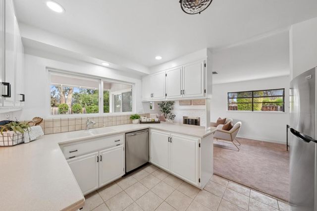 12135 Country Squire Way, Saratoga, CA 95070