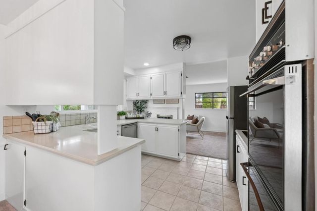 12135 Country Squire Way, Saratoga, CA 95070