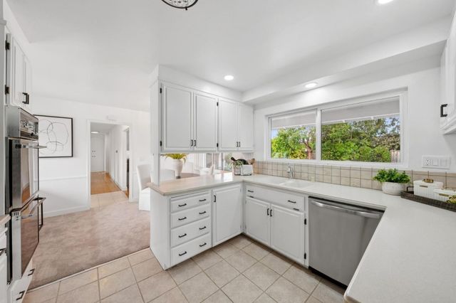 12135 Country Squire Way, Saratoga, CA 95070