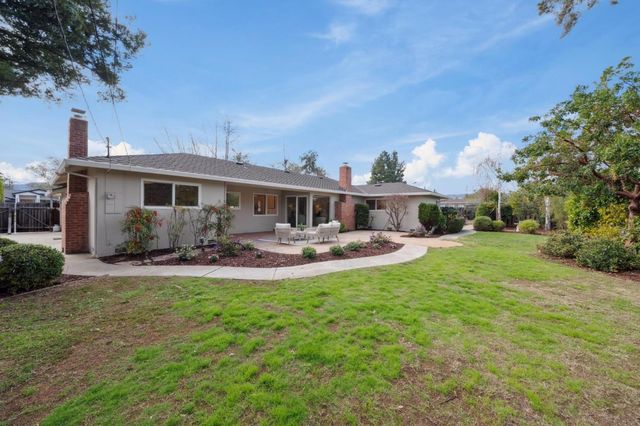 12135 Country Squire Way, Saratoga, CA 95070