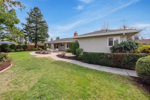 12135 Country Squire Way, Saratoga, CA 95070