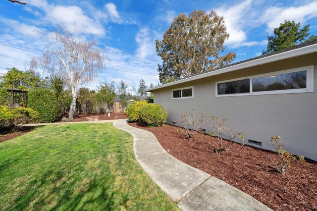 12135 Country Squire Way, Saratoga, CA 95070